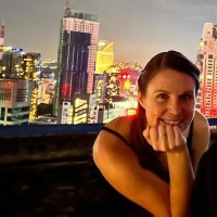 E-mail e número de telefone de Emma Preston