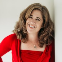 Right Side Up Employee Stephanie Robbins's profile photo