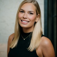 Your Way Medicare Employee Elizabeth Helfert's profile photo