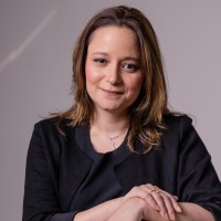 Luana Falkenburger Email