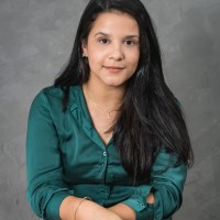 Amanda Oliveira Email