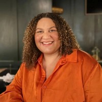 E-mail e número de telefone de Sarah Lawrence