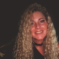 Lessley Anderson Email & Phone Number