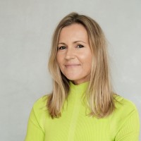 Steffi Neumann Email