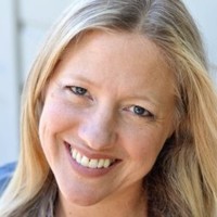 MONALUNA Employee Jennifer Moore's profile photo