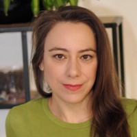 Noémi Csapó Email