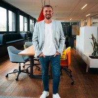 Jonas Tausend Email