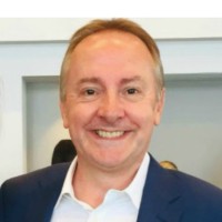 E-mail e número de telefone de Simon Durrant