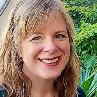 Suzy Lindgren Email & Phone Number