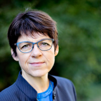 Thea Larsen Email & Phone Number