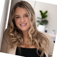London Approach Employee Haley Oneill's profile photo
