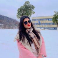 Amna Iftikhar Email