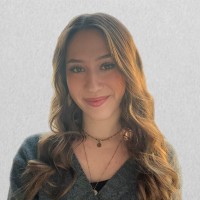 Cornélia Pradeau Email