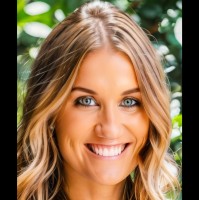 JLL Employee Claire Carpenter's profile photo
