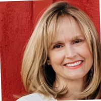 SOSi (SOS International) Employee Beth Caldera's profile photo