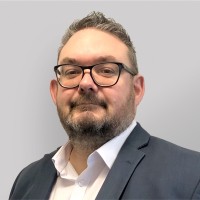 Iain Thomson Email