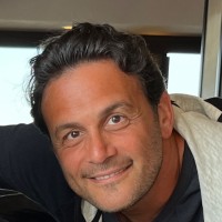 Email e telefono di Ian Arougheti