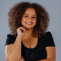 Thuana Raimondi Email & Phone Number