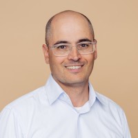E-mail e número de telefone de Jon Kamaluddin