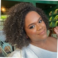 Paloma Teixeira Email