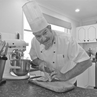 Thomas McConnell Email