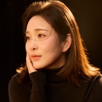 Vicky P. Email