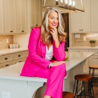 Capstone Realty Employee Jenny Massey's profile photo