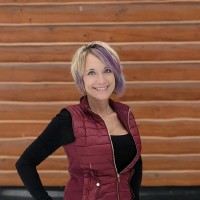 Traci Leake