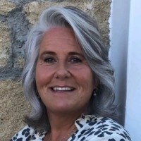 Laura Van Der Knaap Email