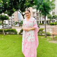 iAvatarZ Digital Employee Ritu Chaudhary's profile photo