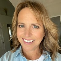 Deanne Degeare Email & Phone Number