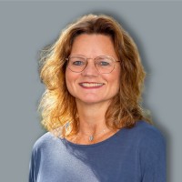 Stefanie Kneer Email