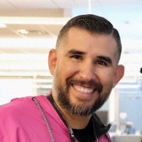 T-Mobile Employee Efrain Sanchez's profile photo
