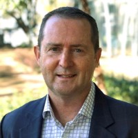 E-mail e número de telefone de Julian Bloomfield