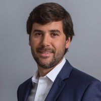 E-mail e número de telefone de Carlos Reis