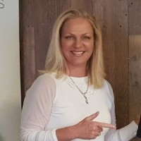 Victoria Schmorl-Roscow Email & Phone Number
