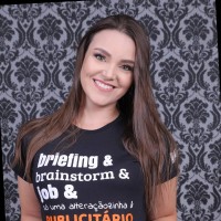 Júlia Graeff Email