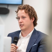 Miklós Mádl Email