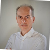 Kostas Kapetangiannis Email