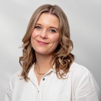 Lindsay Muir Email & Phone Number