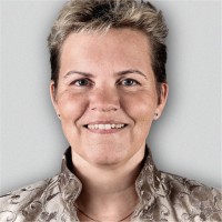 Claudia Junker Email