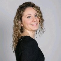 Raquel Francos Email