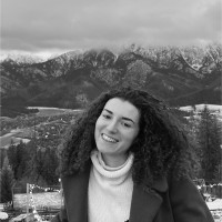 UniAI Employee Niki Nichoriti's profile photo