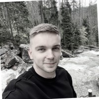 Lukas Gavuliak Email