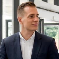 Hannes Hultman Email