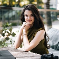 Aria Crane