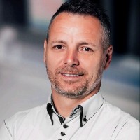 Marcel Jakab Email