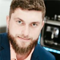 Adam Pruška Email