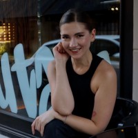 Olena Sukhinska Email