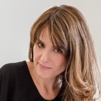 Valentina de Luca Email